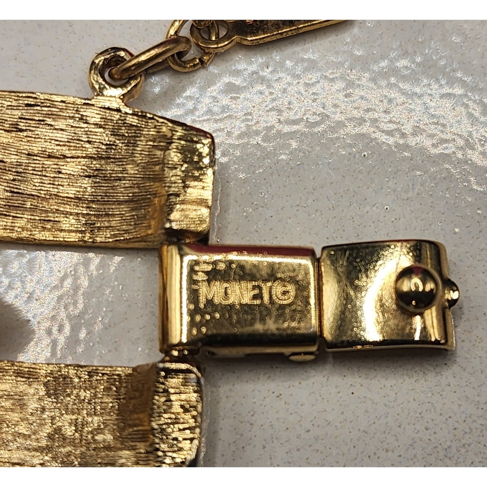 Vintage Monet White Enamel Gold Tone Link Bracelet Safety Chain READ - Picture 8 of 12